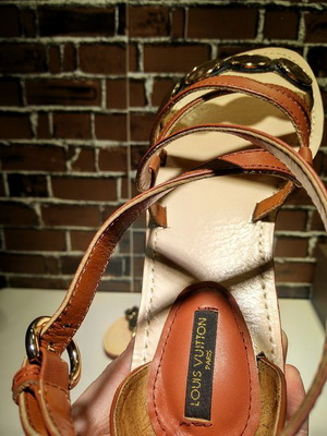 LV Sandals Women--020